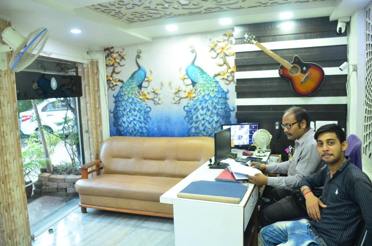 Staymaker Royal Residency Kolkata Exterior photo